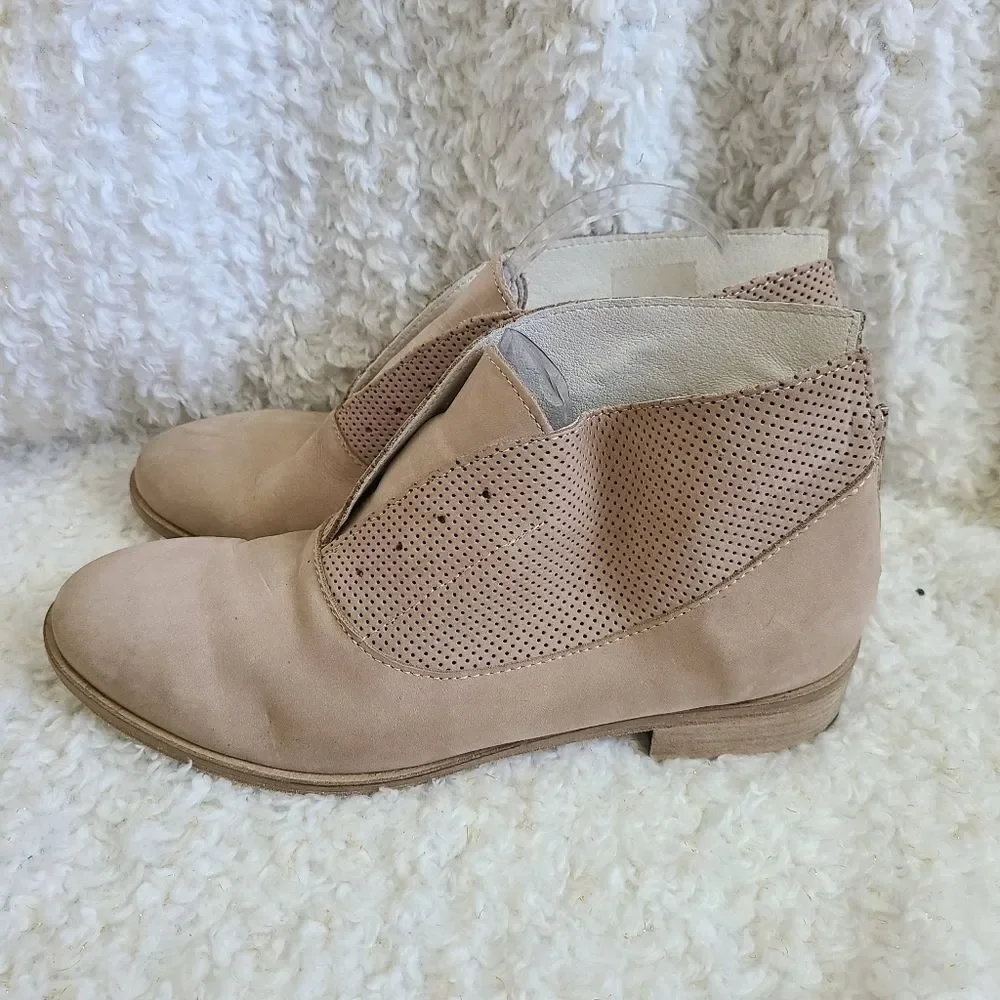 Joy Wendel beige suede Leather ankle boots back‎ zip sz 40
